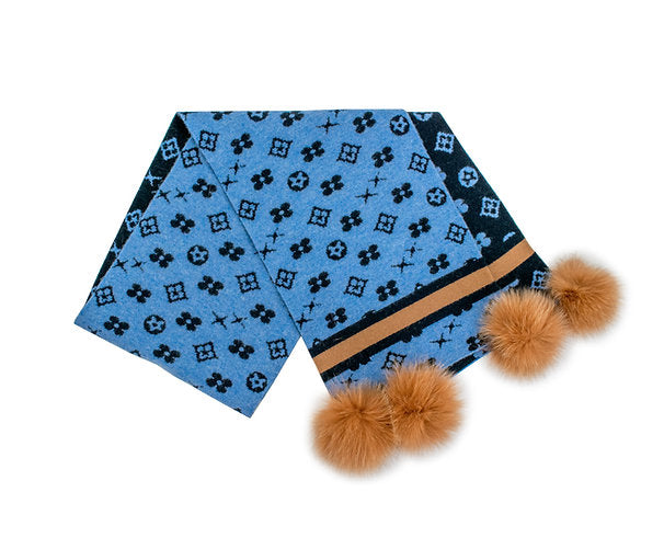 MMC121 FOULARD EN TRICOT AVEC MOTIF MONOGRAMME ET BORDURE CONTRASTANTE, POMPONS EN FOURRURE DE RENARD Mitchie's SCIM90