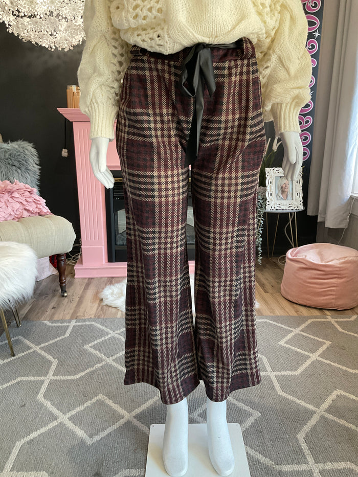 Ah25,106oct Pantalon à carreaux bordeaux et noir avec ruban noir