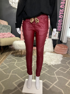 Ah25,127oct  Pantalon bourgogne en cuir synthétique promotion