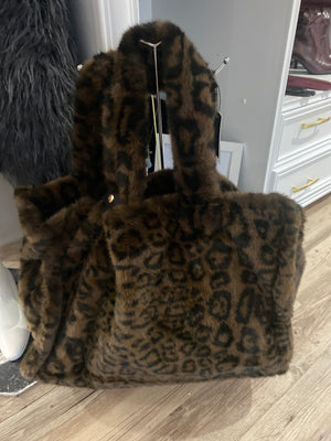 Ah25,401nov Sac en fourrure synthetique leopard Angela Mara