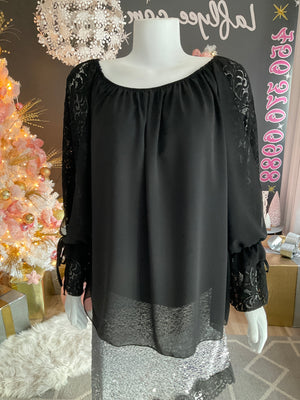 Ah25,24nov Haut noir avec dentelle sur les manches