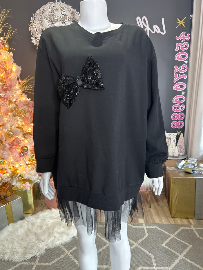 Ah25,26nov haut noir avec boucle en paillette et tulle au bas