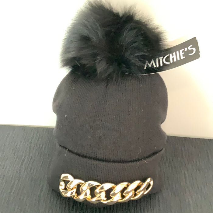 MMC32 Tuque noir avec chaine métallique dorée et pompom en fourrure Mitchie's HTRA20