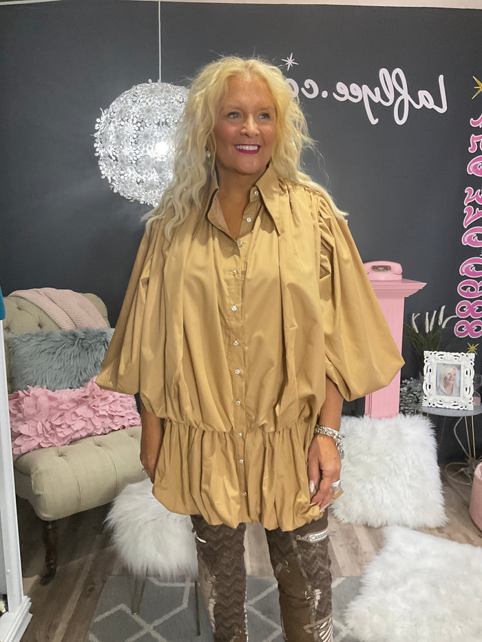 Ah25,19oct hemisier beige doré bouffante