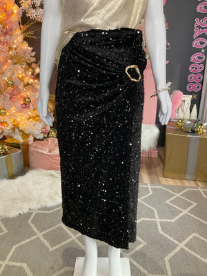 Ah25,115nov Jupe noir à paillettes et broche or