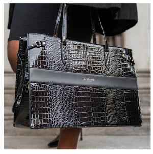 Pe26,508 Sac à main boss noir en crocodile Missiris