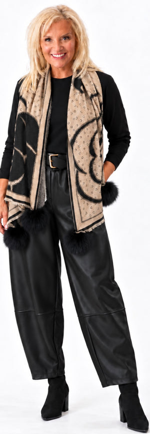 MMC223 Foulard noir tissé à motifs fleurale avec pompons en fourrure de renard SCCO86