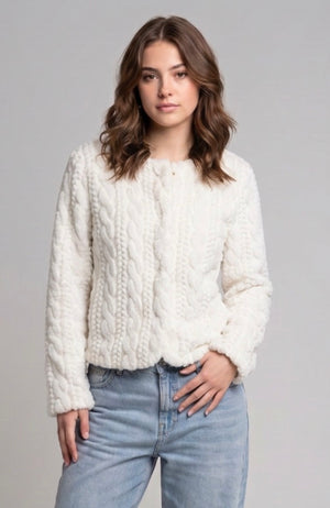 Ah26,315sept Veste en fourrure torsadée crème