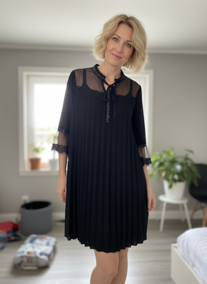 Pe26,202janv Robe noir à pli taille unique,50 pouces de buste