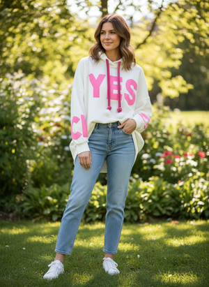 Pe26,15fev Hoodie blanc cassé avec yes rose et noir sur les manches