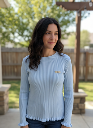 Pe26,60fev Haut bleu avec broche en cristal