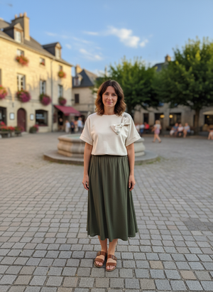 Pe26,46mars Haut beige avec derrière boucle et pierres Angela Mara