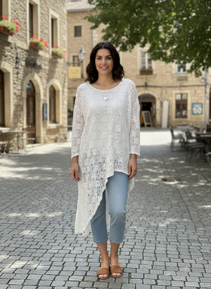 Pe26,8mai Haut blanc cassé en broderie