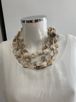 PE25 Collier style coquillage