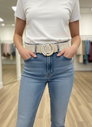 Ceinture élastique beige avec boucle beige et dorée