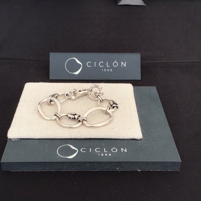 Ciclon Bracelet 33