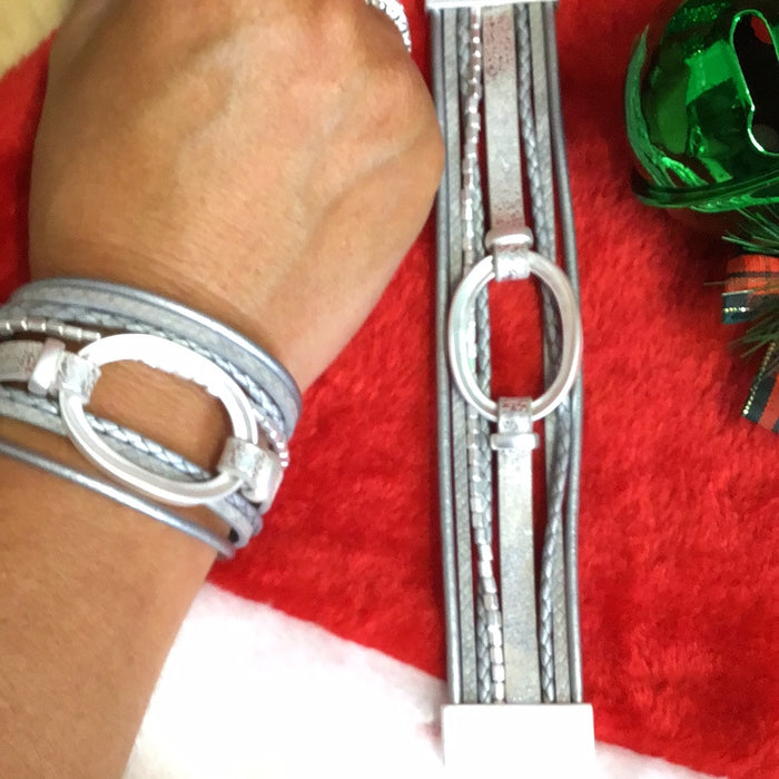 MERX 6434 bracelet cuir argent métallique et anneau argent mat avec fermoir aimanté